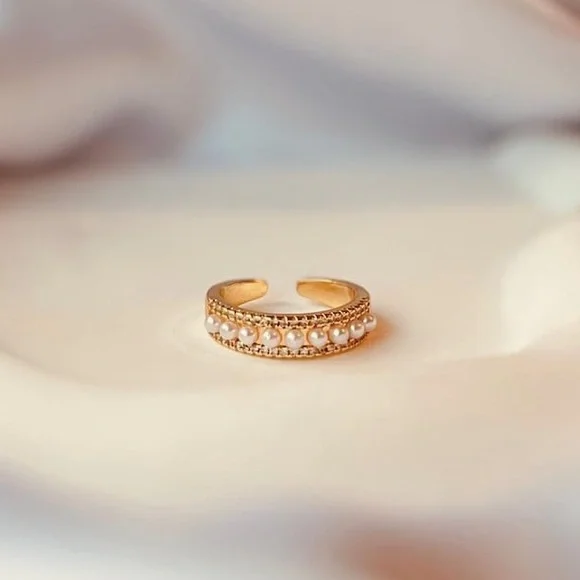 Queen’s Crown 14k Gold Plated Ring - Picture 2 of 4